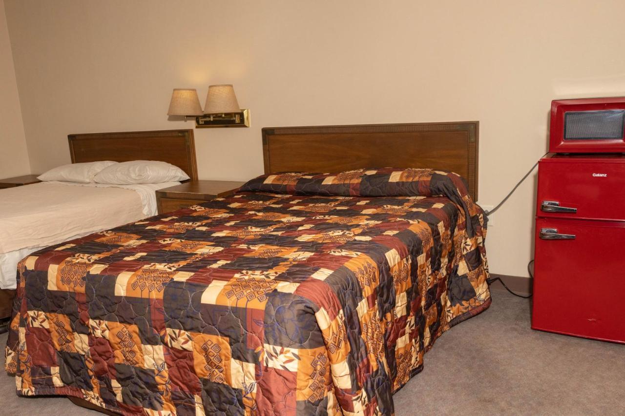 Lafayette Inn Moundsville Esterno foto